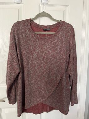 Nally & Millie Heathered Mauve Crossover Hem Pullover - one size